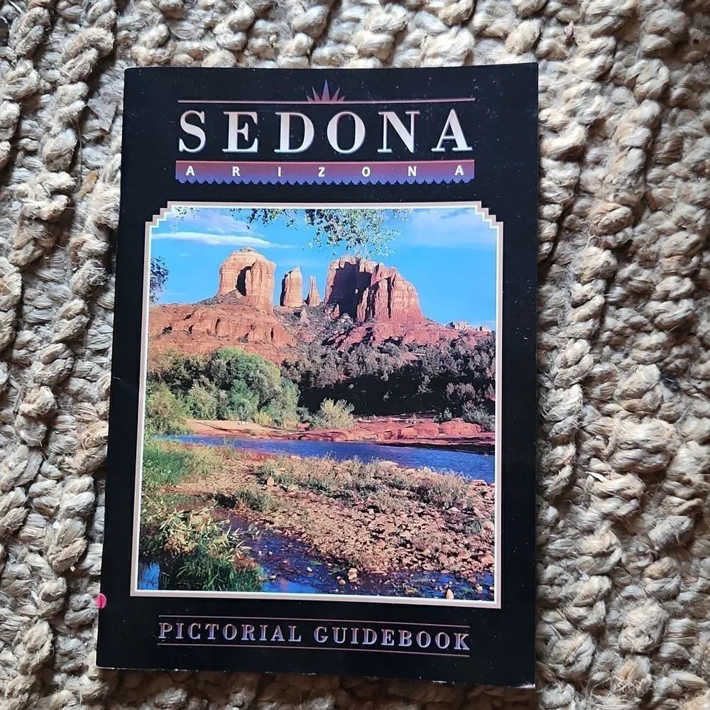 Sedona Arizona Pictorial Guidebook